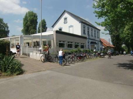 Duisburg-Baerl : Niederhalener Dorfweg, Restaurant Haus Rheinblick